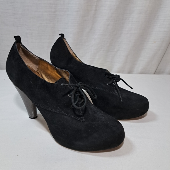 Cynthia Vincent Oxford style Ankle Booties Size 9.5 - Picture 1 of 4